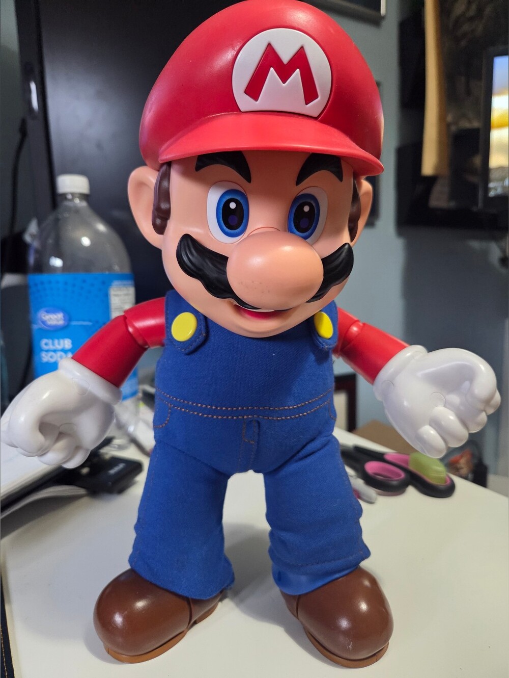 Super Mario It's-A Me Mario Collectible Large 12" Talking Figure JAKKS Pacific